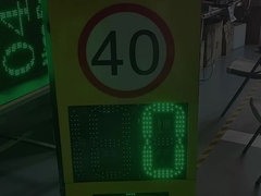 Solarbetriebene LED-Radar-Schrittanzeiger mit Fernbedienung und Datenerfassung